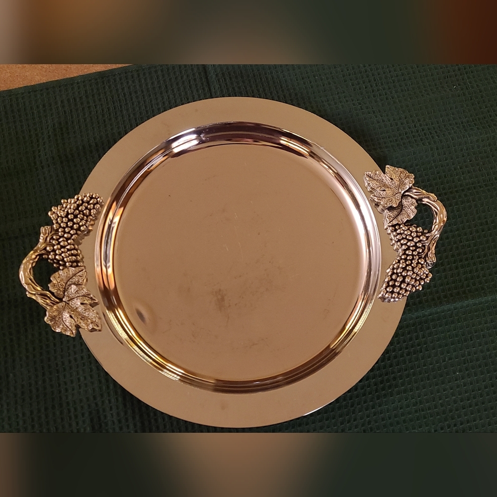 Towle Silversmith silver-plated round tray with grapes & leaves handles